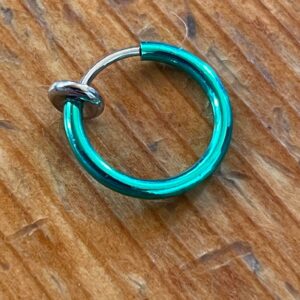 Fake piercing ring
