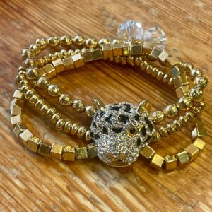 Tufft armband med leopardhuvud med massa swarovskistenar