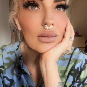 Fake septum piercing