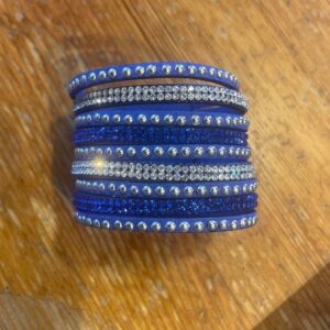 Carola brett armband med strasstenar