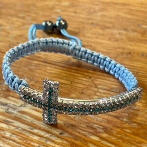 Tufft shamballa armband med kors