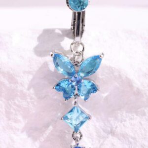 Fake navel piercing 