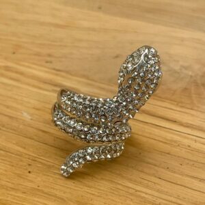 Snygg ormring med swarovski kristaller