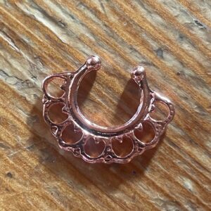Fake septum piercing