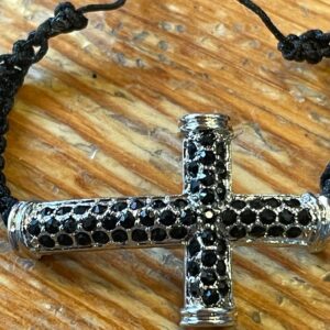 Tufft shamballa armband med kors