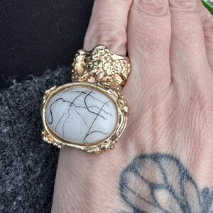 Ring med vit sten Tara Stl 16