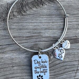 Armband Dog hair complete the outfit